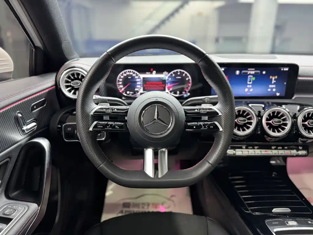 Mercedes-Benz A-Class — фото 11