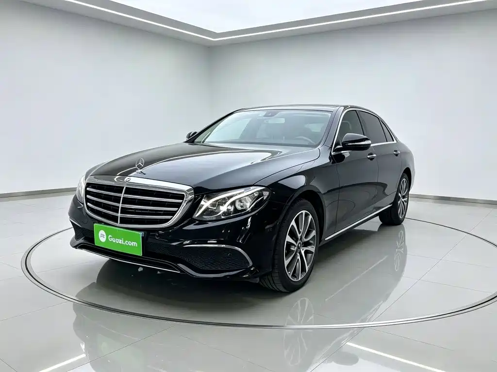 Mercedes-Benz E-Class — фото 2