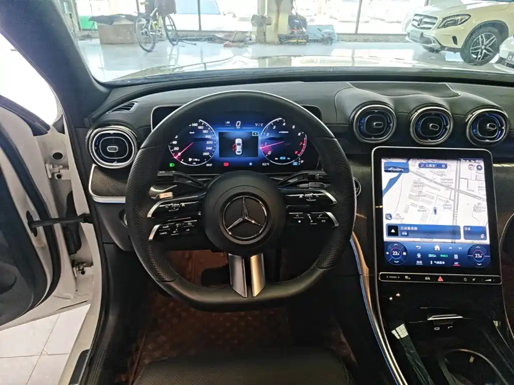 Mercedes-Benz C-Class — фото 11