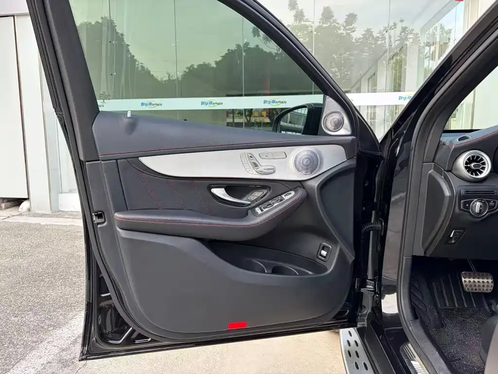 Mercedes-Benz GLC AMG — фото 11