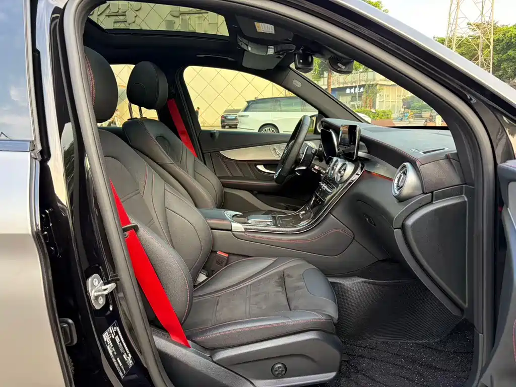 Mercedes-Benz GLC AMG — фото 15