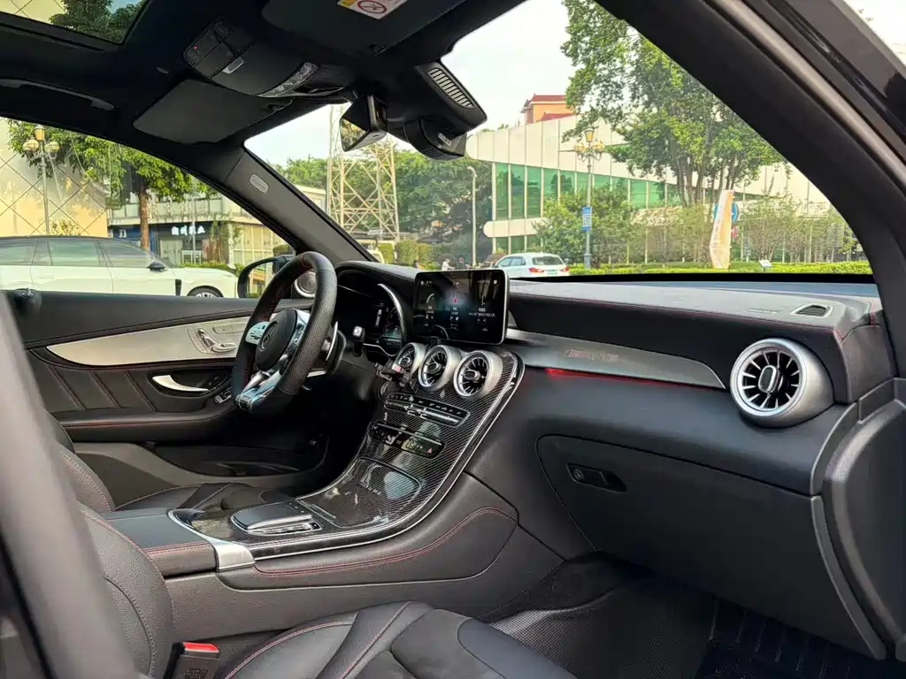 Mercedes-Benz GLC AMG — фото 16