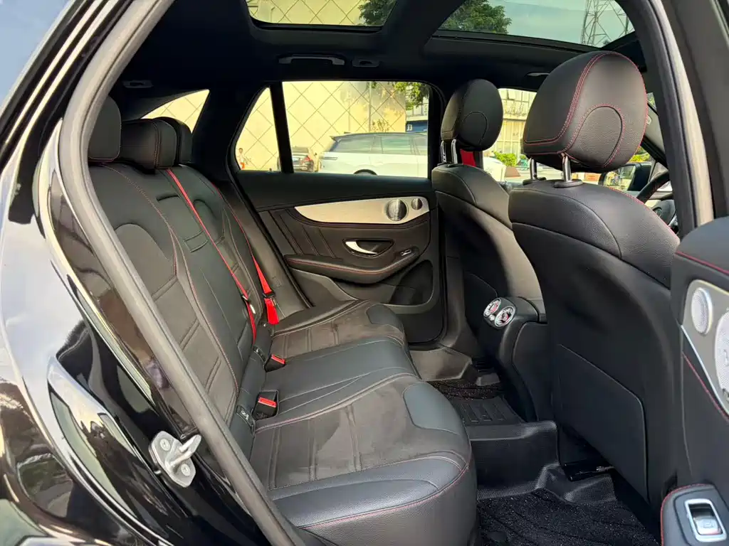 Mercedes-Benz GLC AMG — фото 17