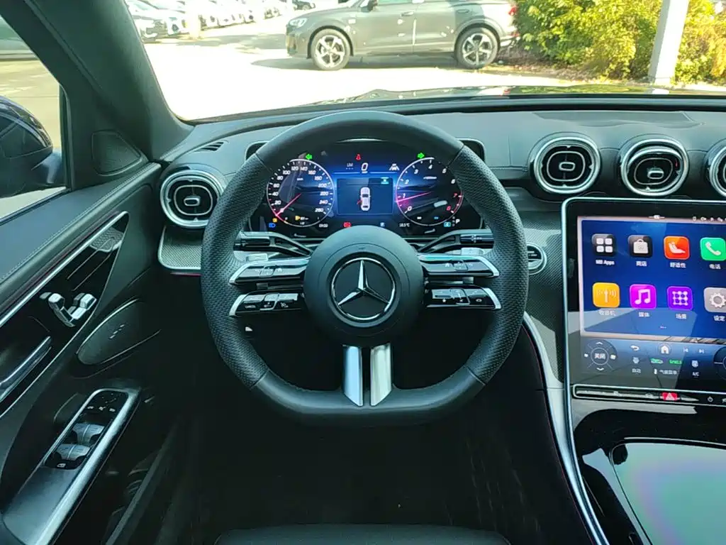 Mercedes-Benz C-Class — фото 11