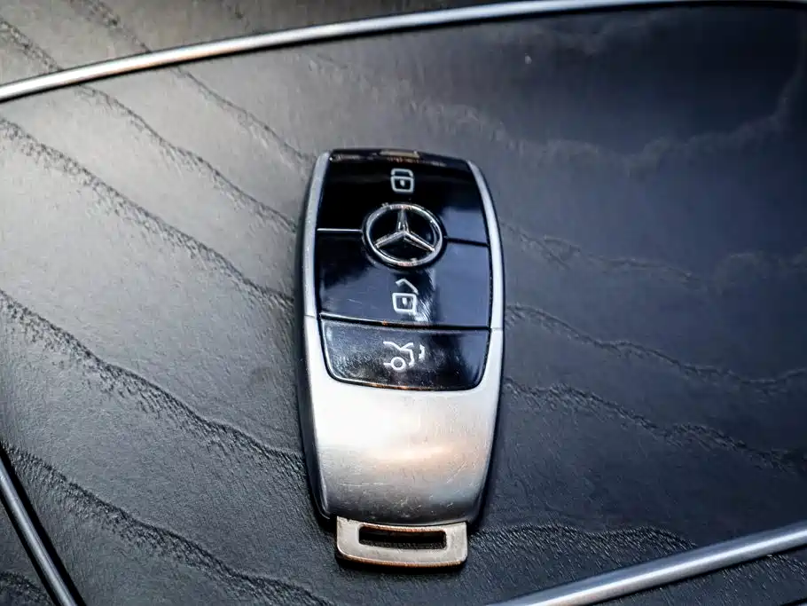 Mercedes-Benz E-Class (Import) — фото 21