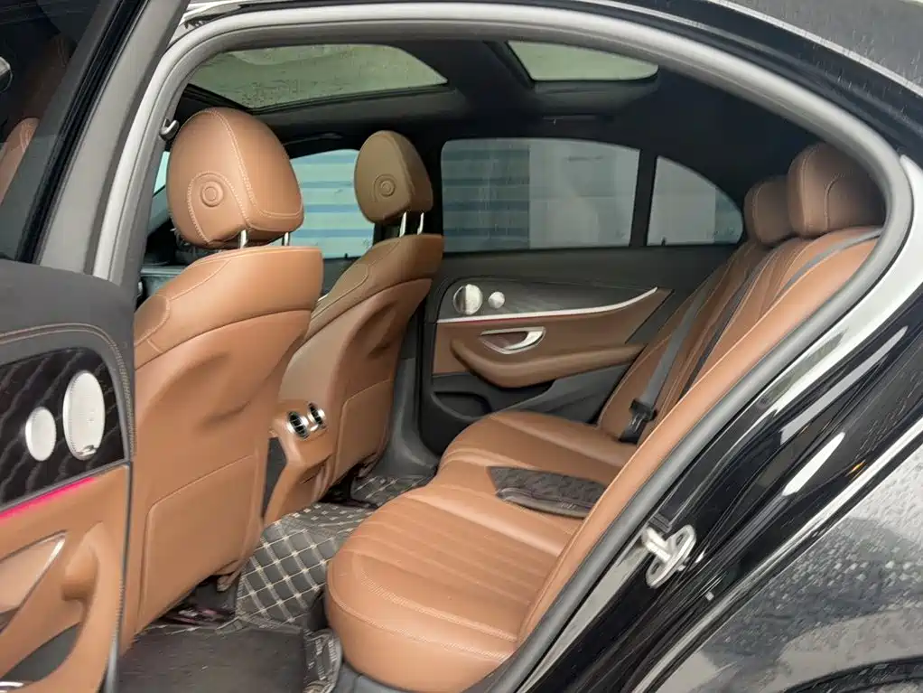 Mercedes-Benz E-Class (Import) — фото 23