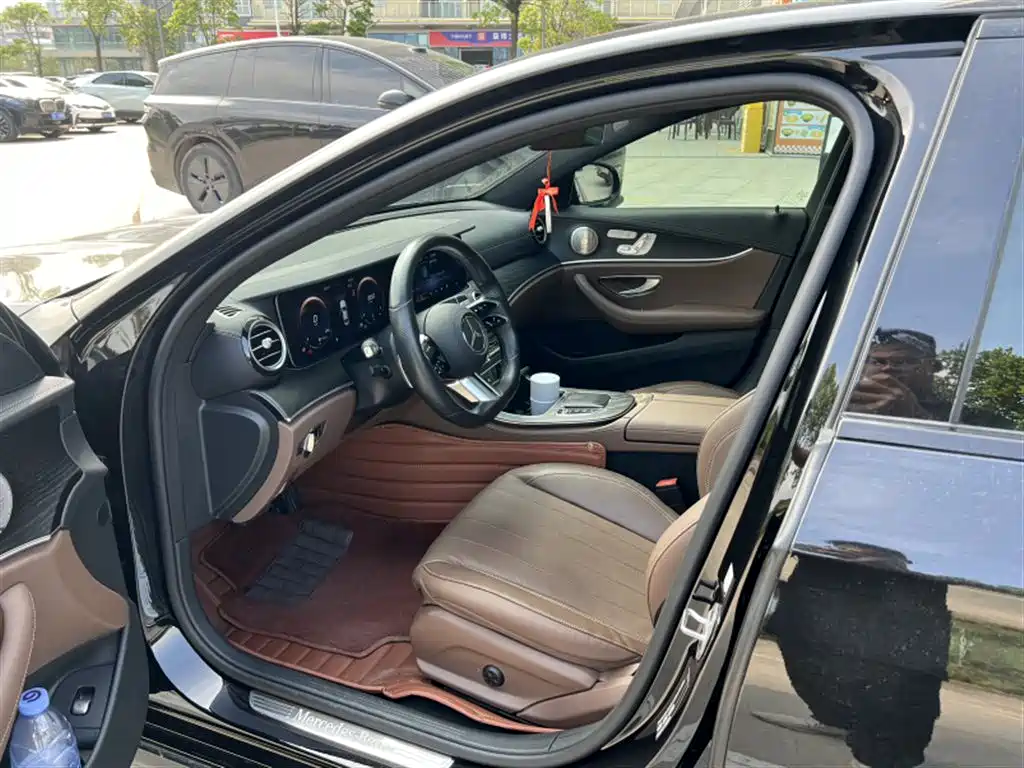 Mercedes-Benz E-Class (Import) — фото 5