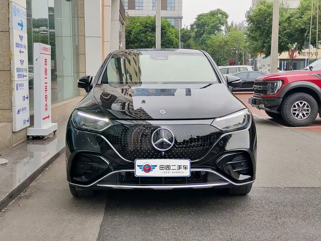 Mercedes-Benz EQE SUV — фото 2