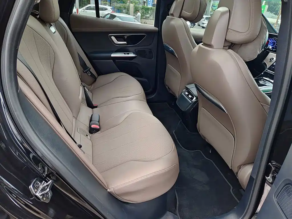 Mercedes-Benz EQE SUV — фото 11