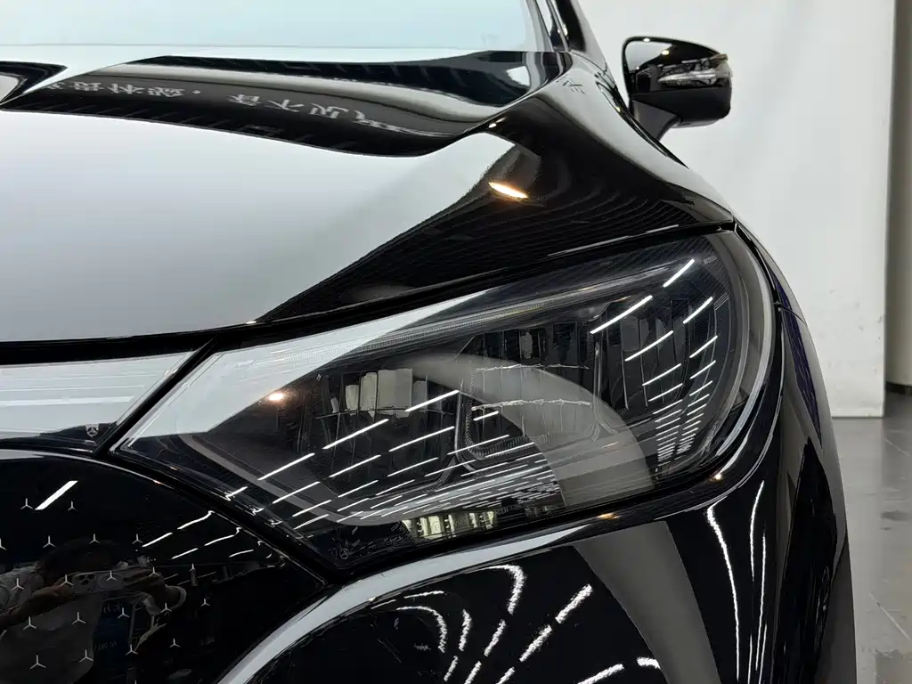 Mercedes-Benz EQE SUV — фото 3