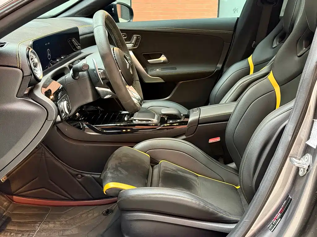 Mercedes-Benz CLA AMG — фото 8