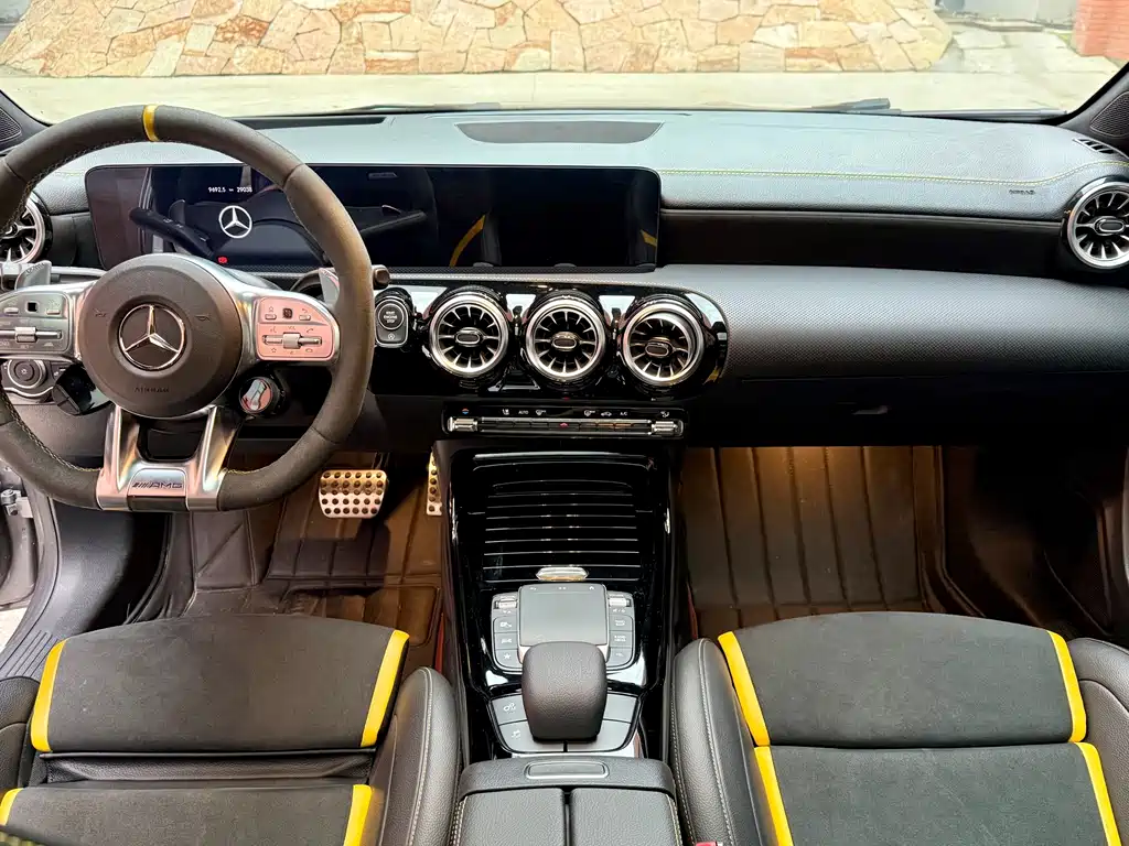 Mercedes-Benz CLA AMG — фото 10