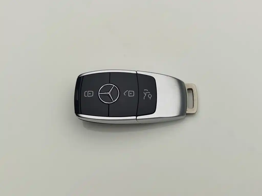 Mercedes-Benz E-Class (Import) — фото 19