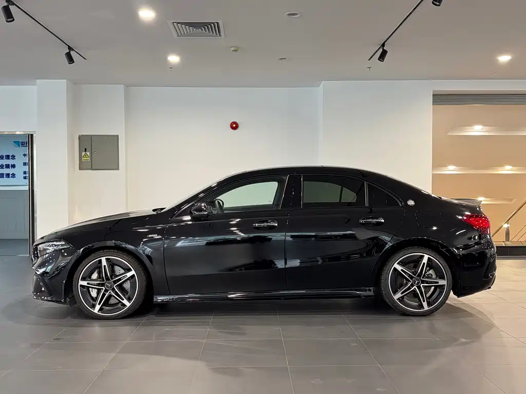 Mercedes-Benz A-Class AMG — фото 2
