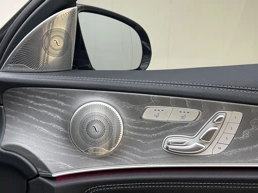 Mercedes-Benz E-Class — фото 16