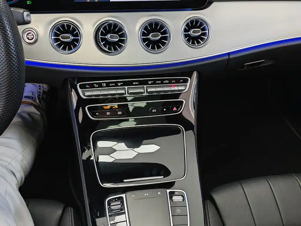 Mercedes-Benz E-Class (Import) — фото 5