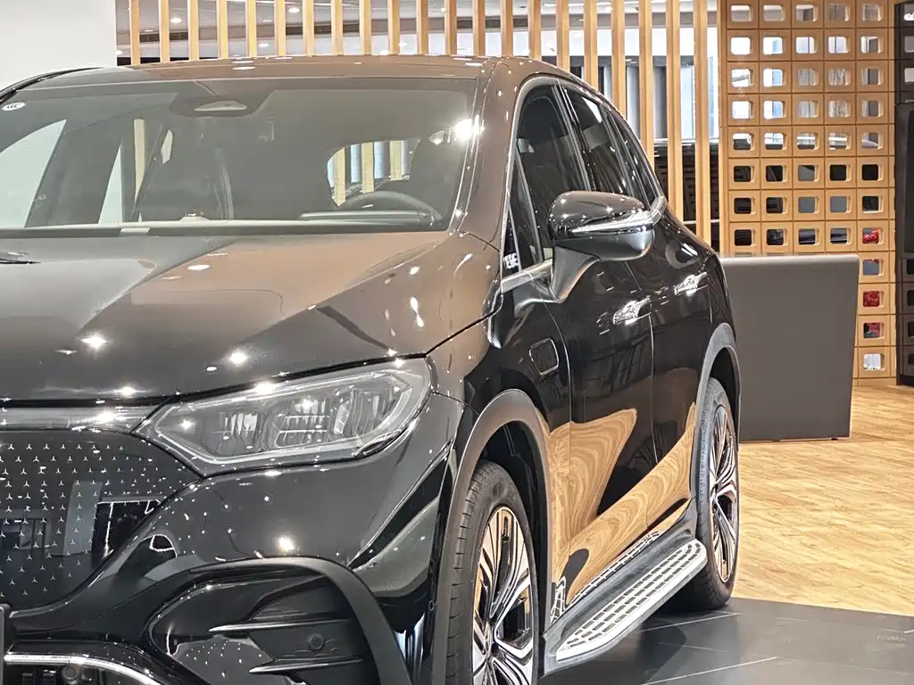 Mercedes-Benz EQE SUV — фото 7