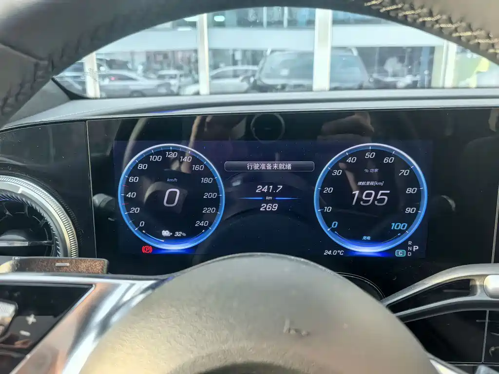 Mercedes-Benz GLC New Energy — фото 10