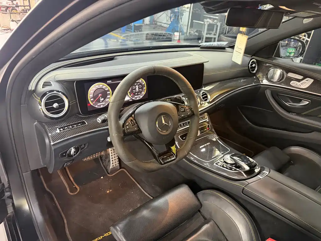 Mercedes-Benz E-Class AMG — фото 6