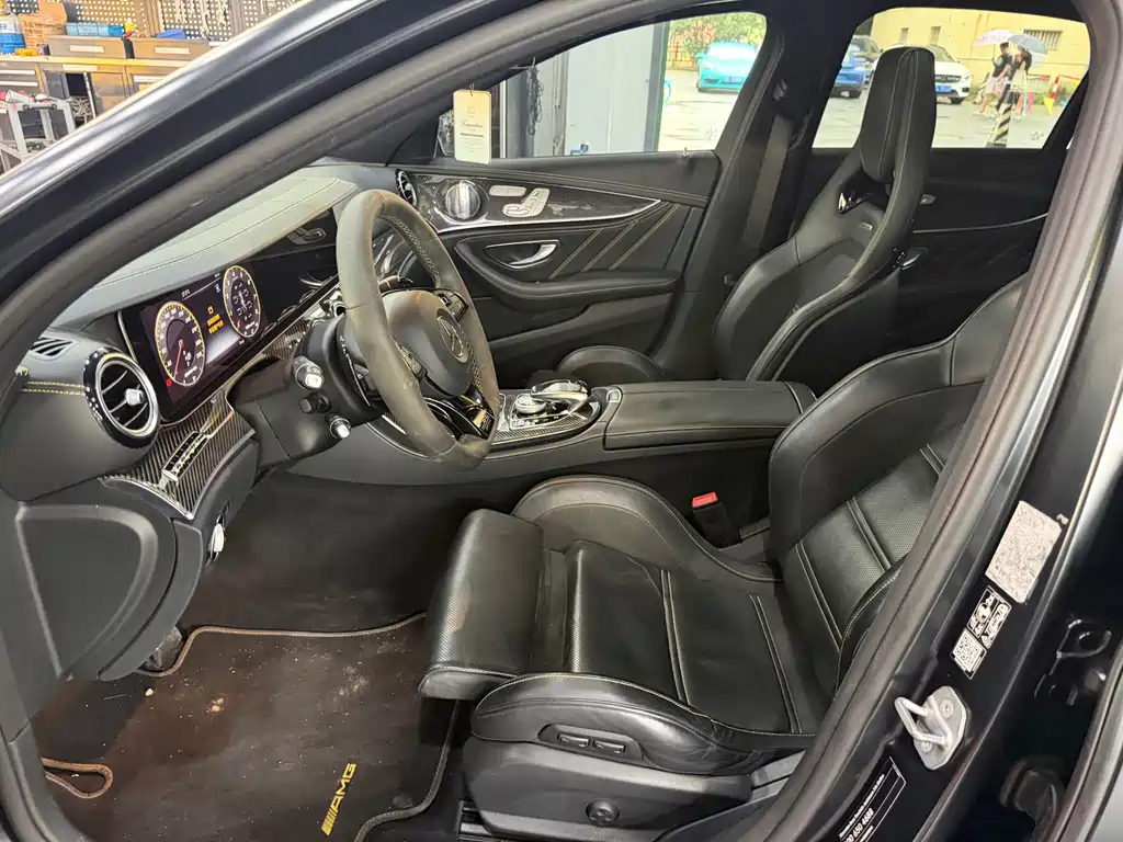 Mercedes-Benz E-Class AMG — фото 7