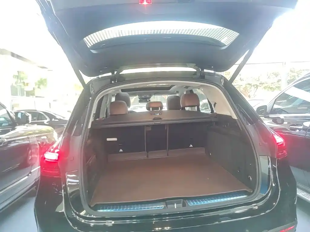 Mercedes-Benz GLE (Import) — фото 19