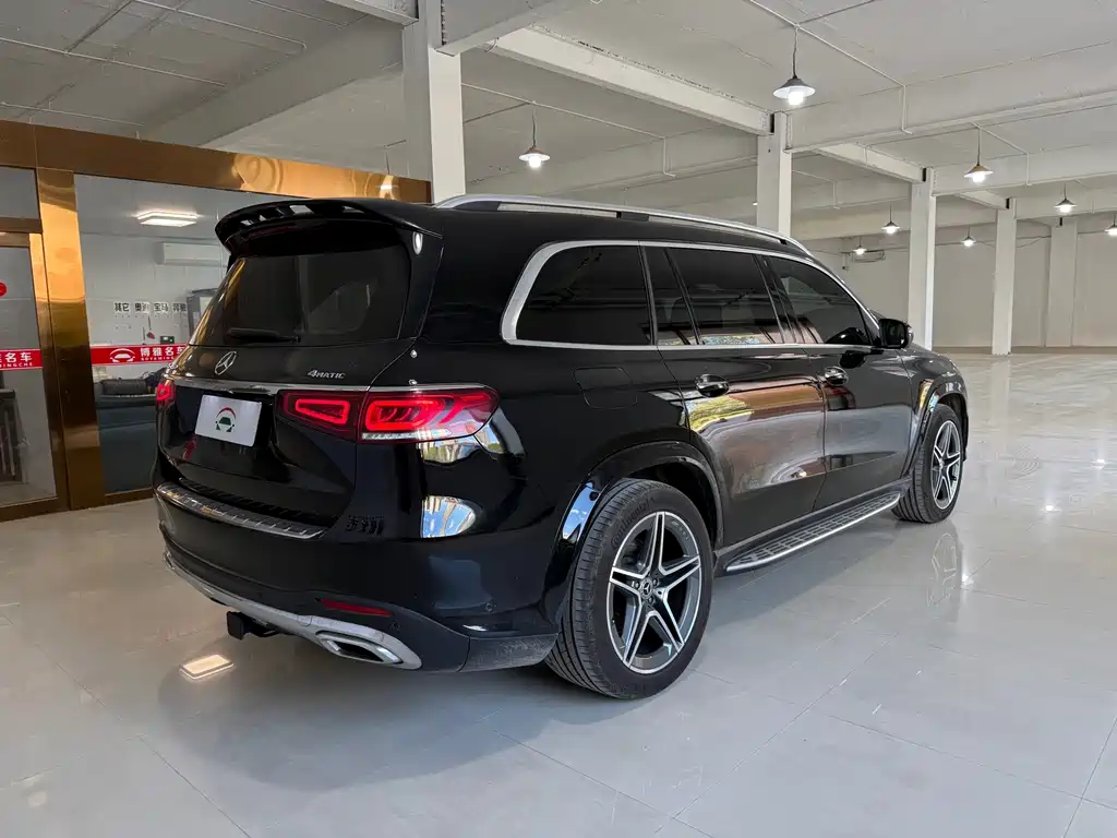 Mercedes-Benz GLS — фото 6