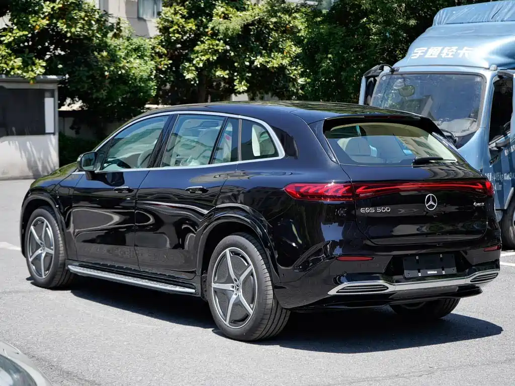 Mercedes-Benz EQS SUV — фото 4