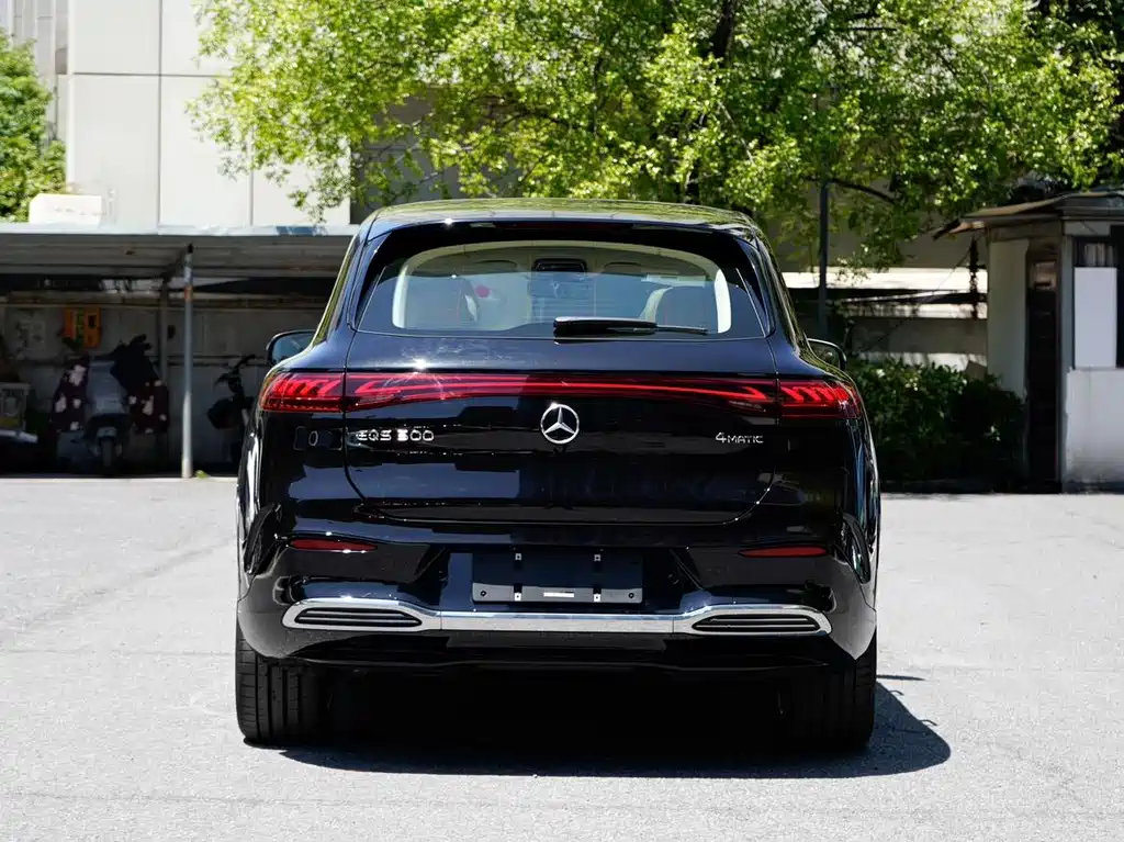 Mercedes-Benz EQS SUV — фото 6