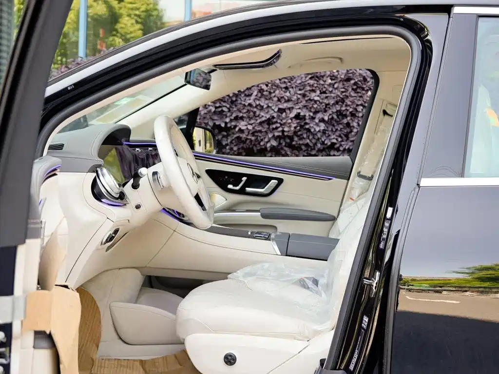 Mercedes-Benz EQS SUV — фото 10