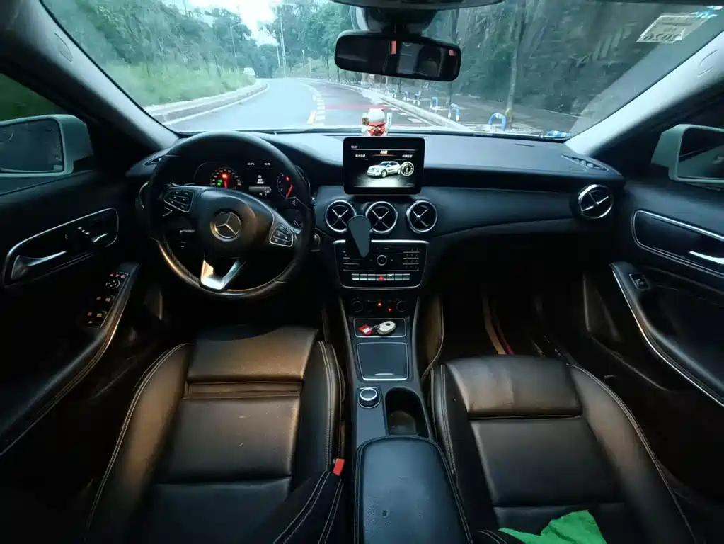 Mercedes-Benz GLA — фото 13