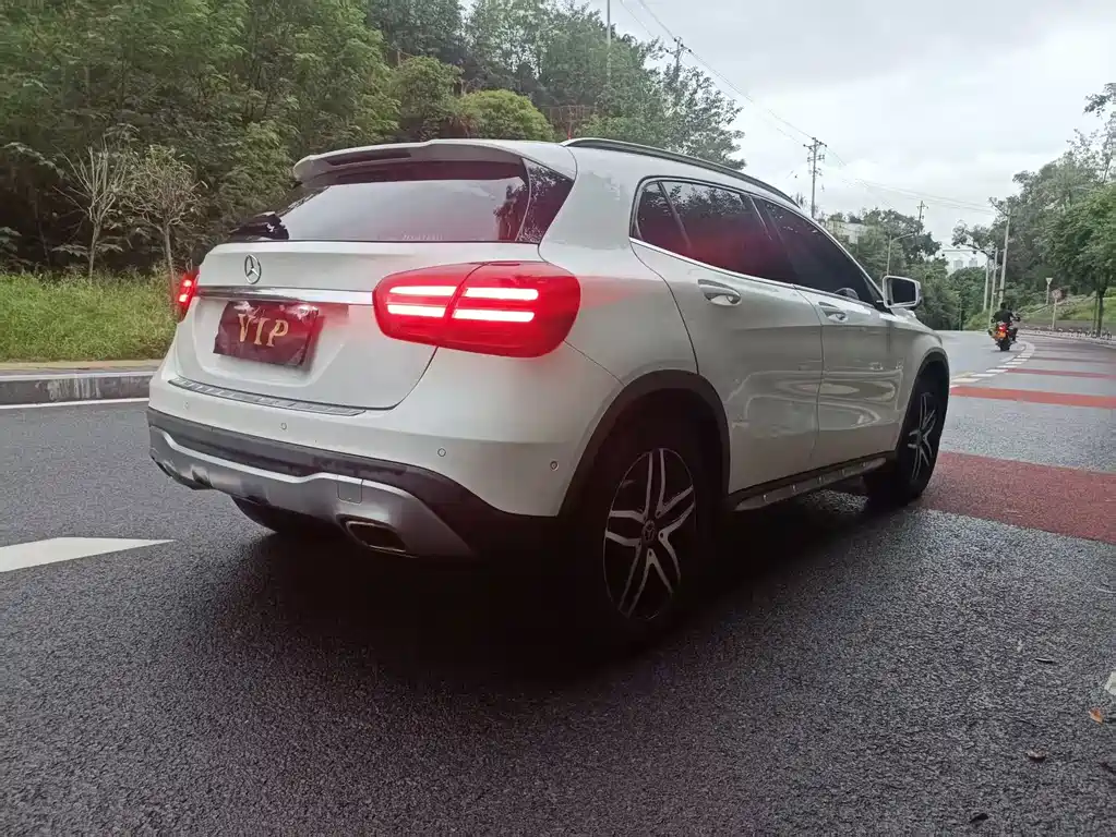 Mercedes-Benz GLA — фото 7