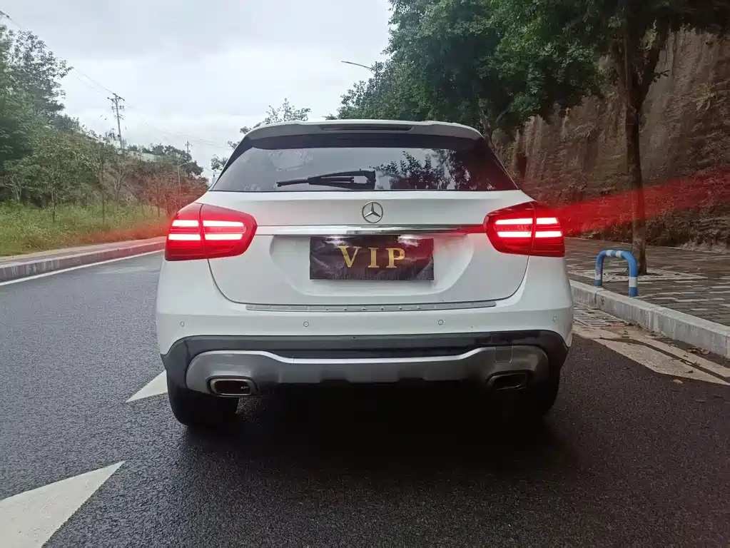 Mercedes-Benz GLA — фото 8
