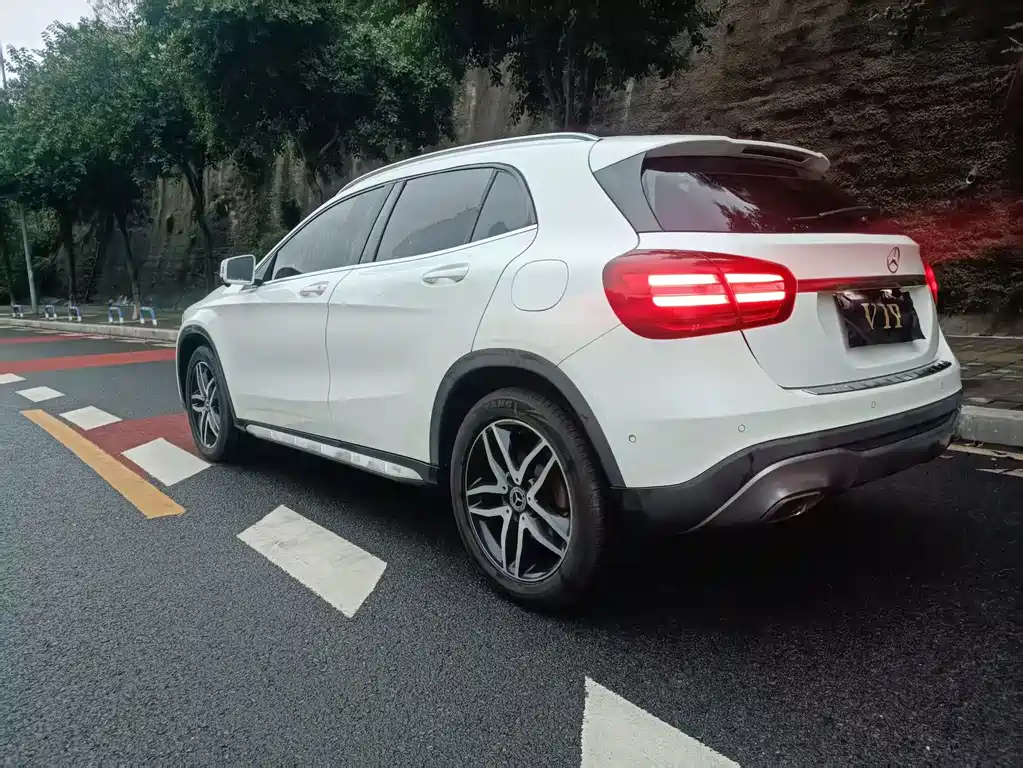 Mercedes-Benz GLA — фото 9