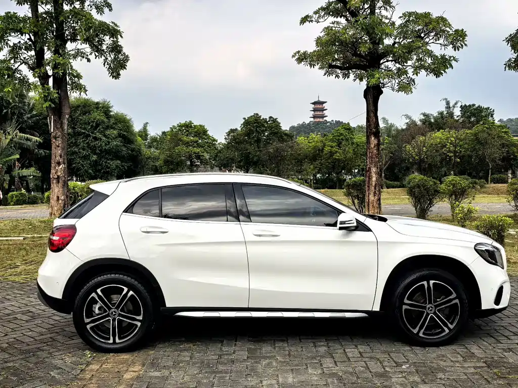 Mercedes-Benz GLA — фото 8