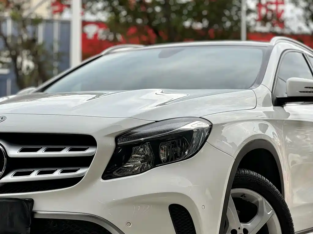 Mercedes-Benz GLA — фото 11