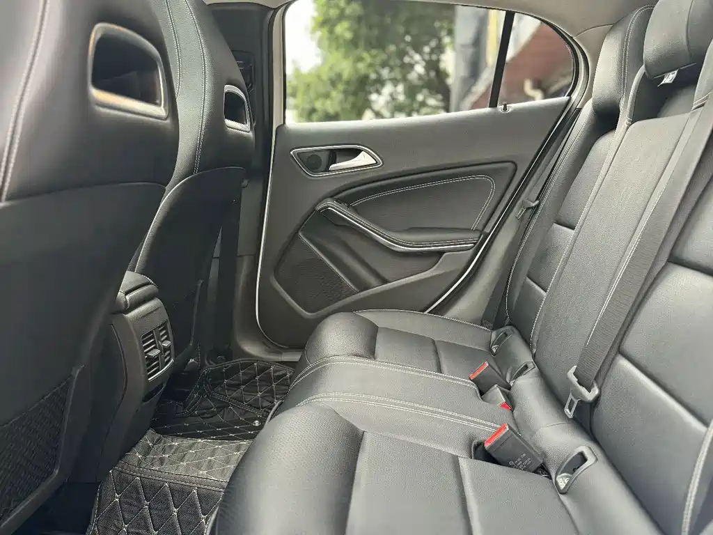 Mercedes-Benz GLA — фото 15