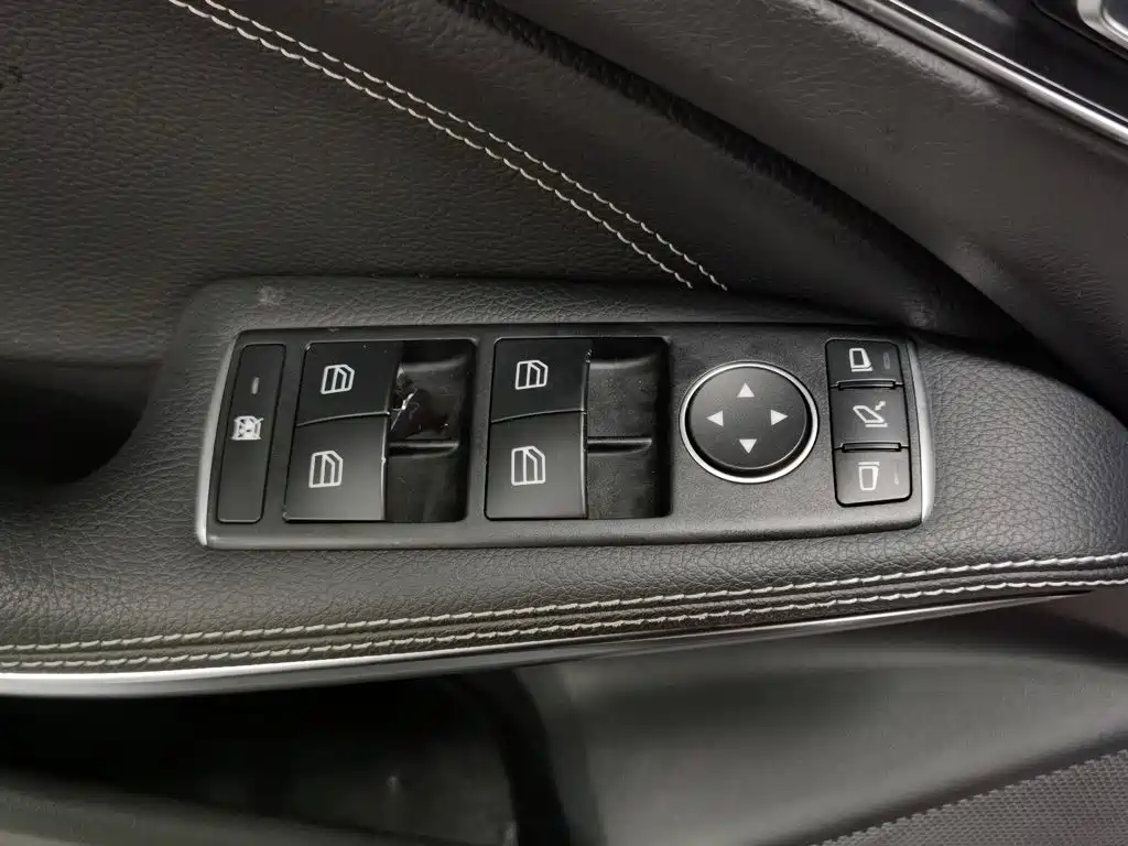 Mercedes-Benz GLA — фото 9