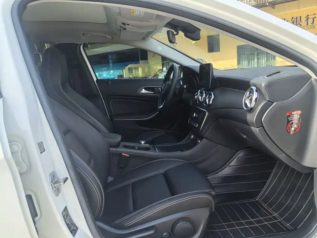 Mercedes-Benz GLA — фото 11