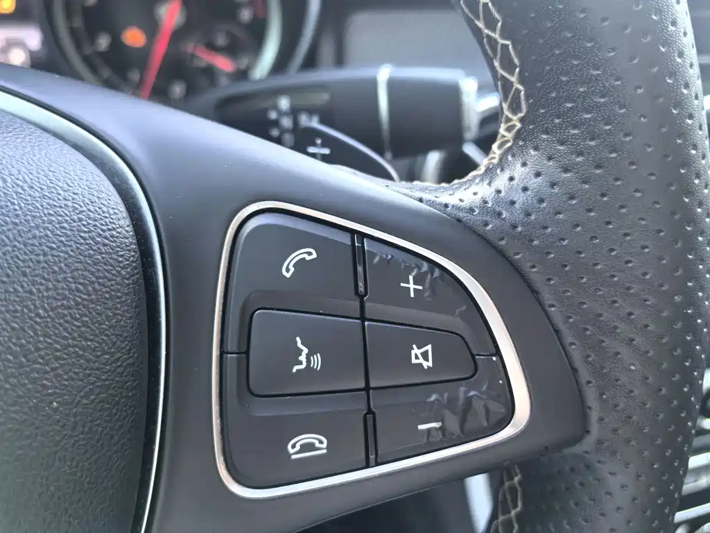 Mercedes-Benz GLA — фото 19