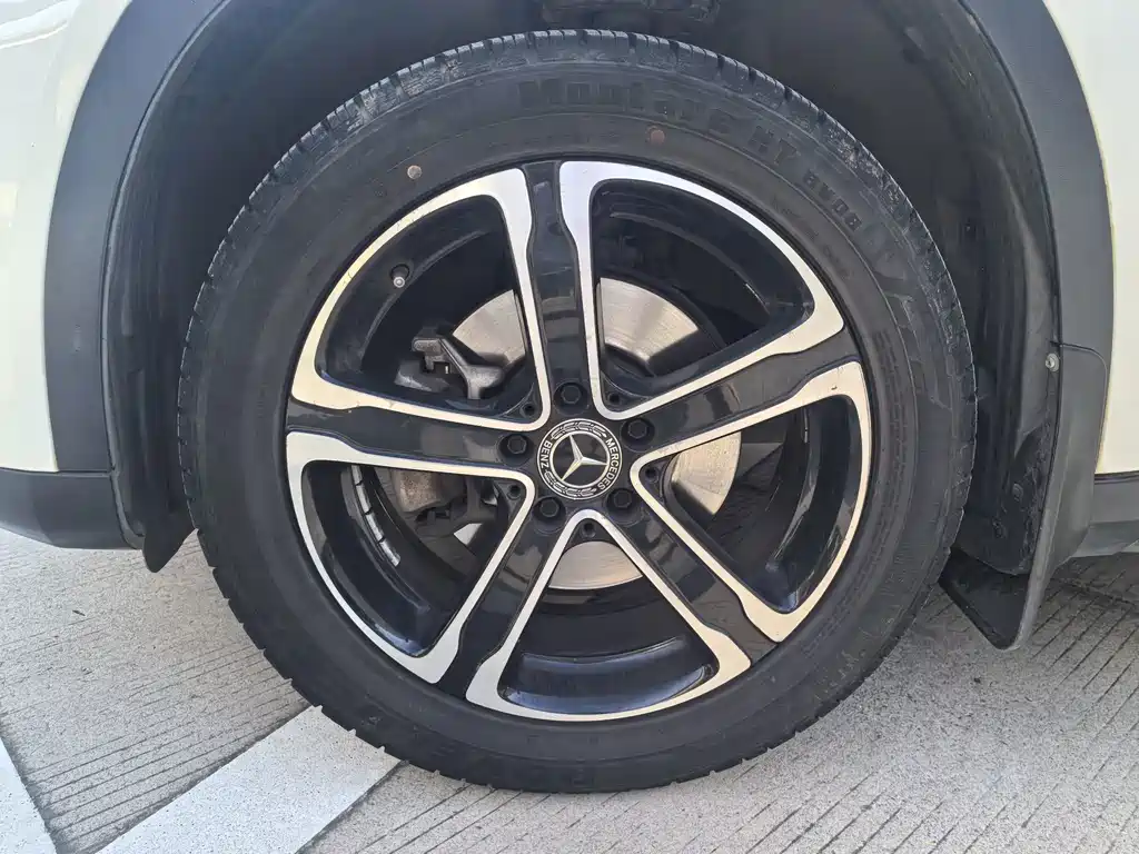Mercedes-Benz GLA — фото 35