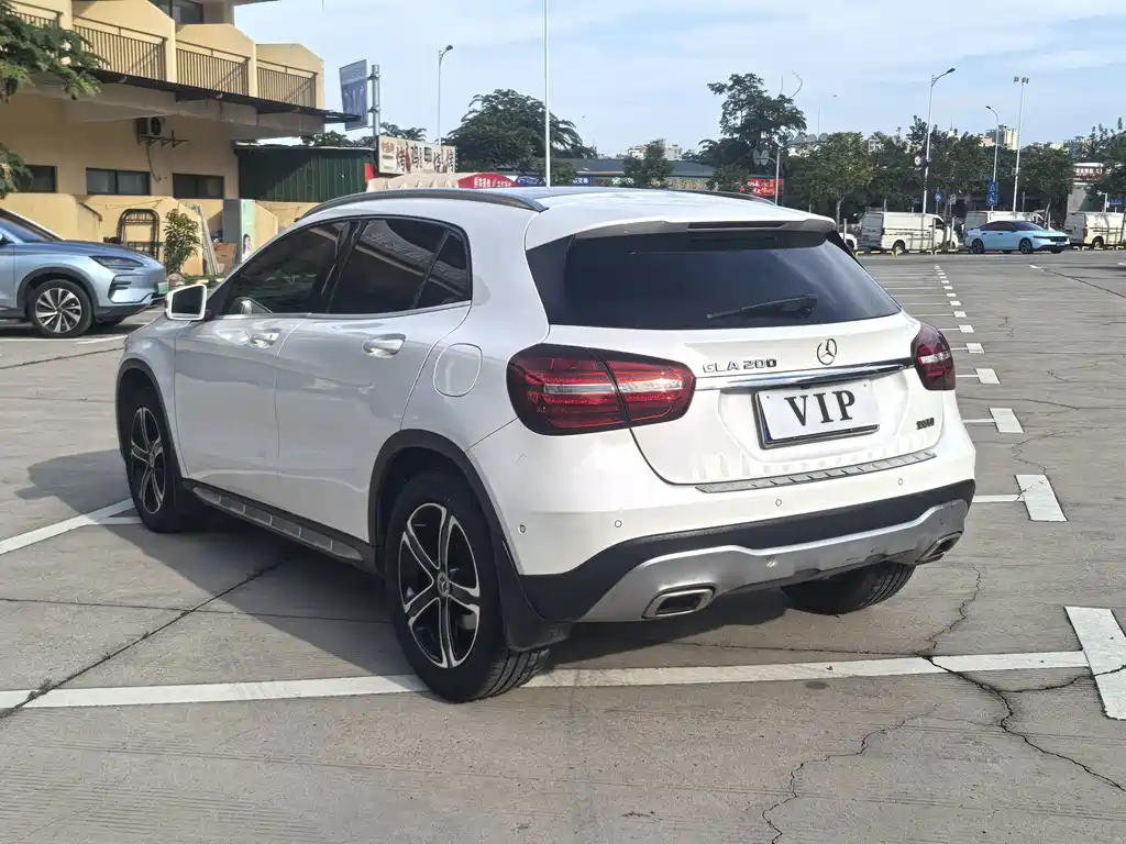 Mercedes-Benz GLA — фото 5