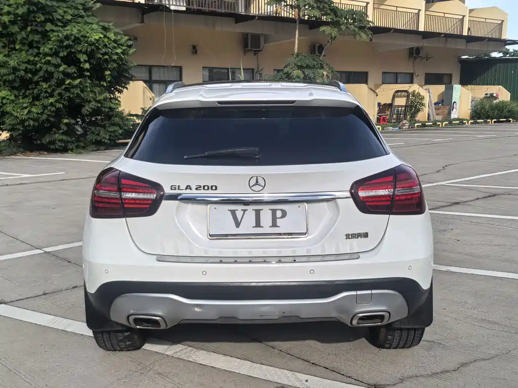 Mercedes-Benz GLA — фото 6