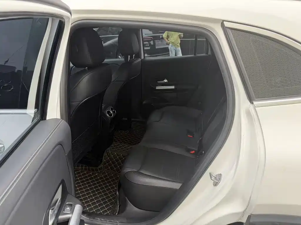 Mercedes-Benz GLA — фото 5