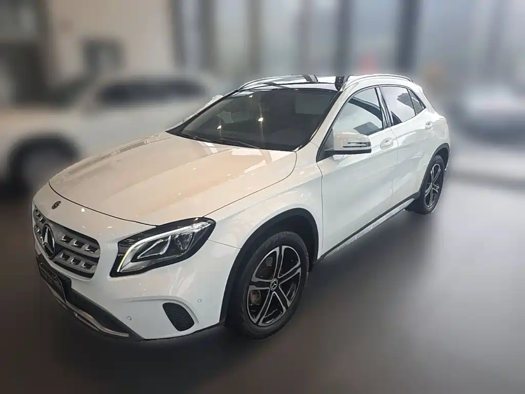 Mercedes-Benz GLA — фото 3