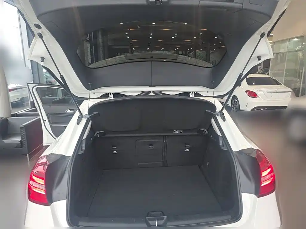Mercedes-Benz GLA — фото 24