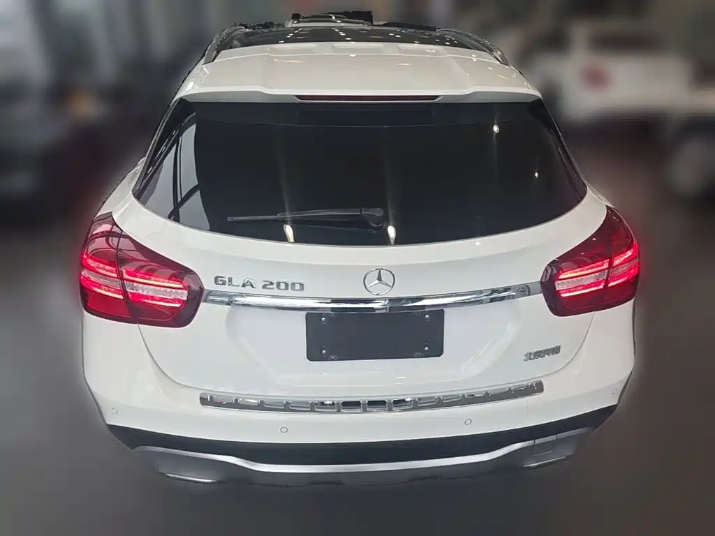Mercedes-Benz GLA — фото 8