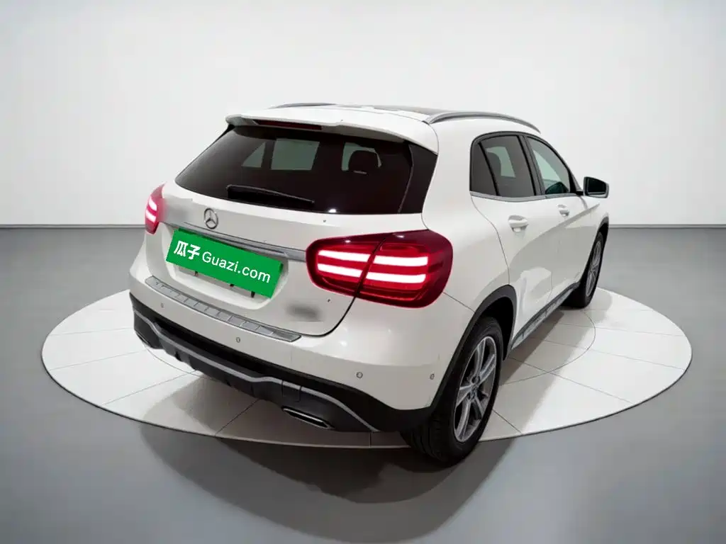 Mercedes-Benz GLA — фото 4