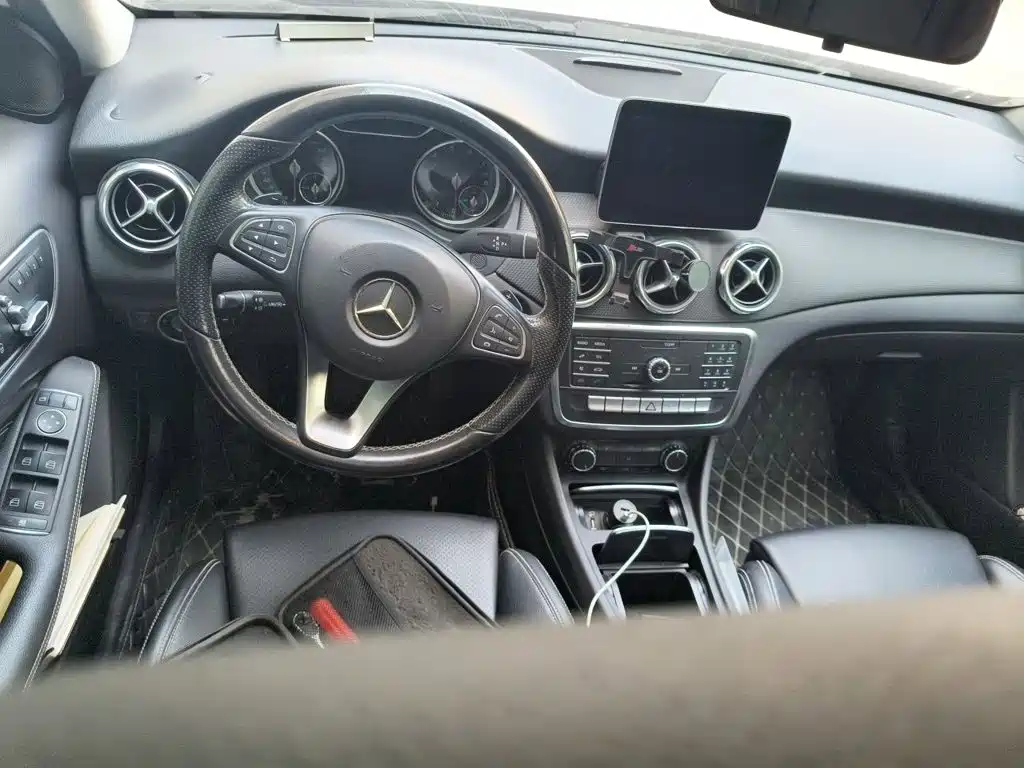 Mercedes-Benz GLA — фото 6