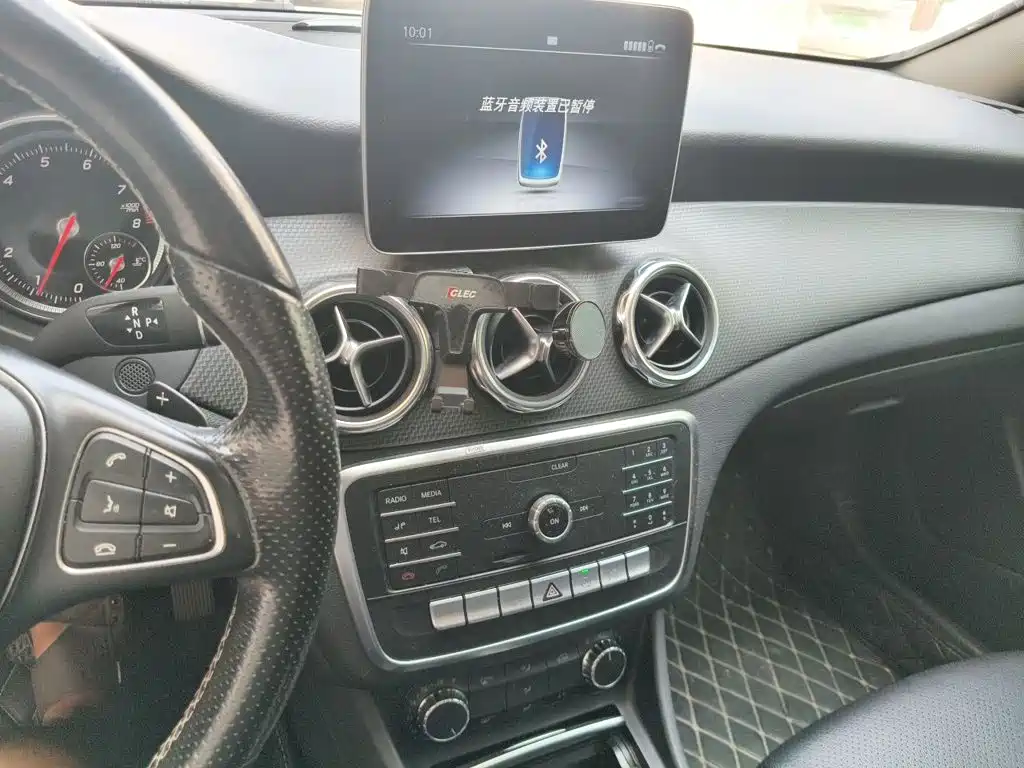 Mercedes-Benz GLA — фото 9