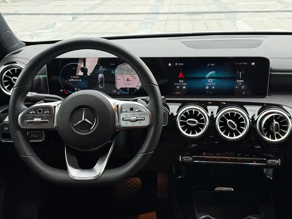 Mercedes-Benz A-Class — фото 13